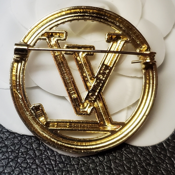 Beautiful High Quality Gold/Crystal Brooch, New - Picture 5 of 5